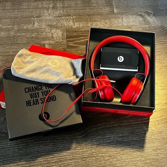 Beats by Dr. Dre Beats EP in Red